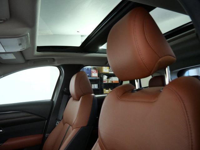 Used 2025 MAZDA CX-50 Meridian Edition AWD/4WD image 15