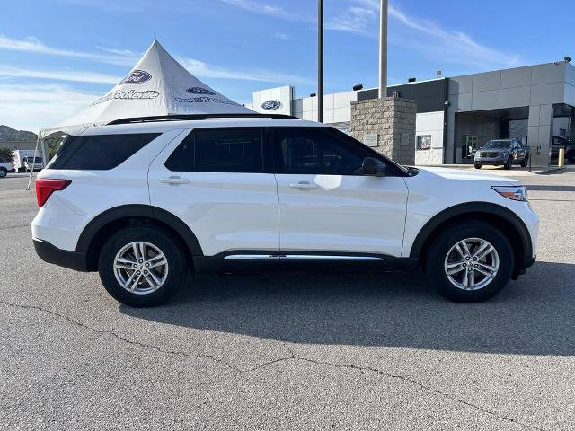 Certified 2024 Ford Explorer XLT w/ Equipment Group 202A AWD/4WD image 3