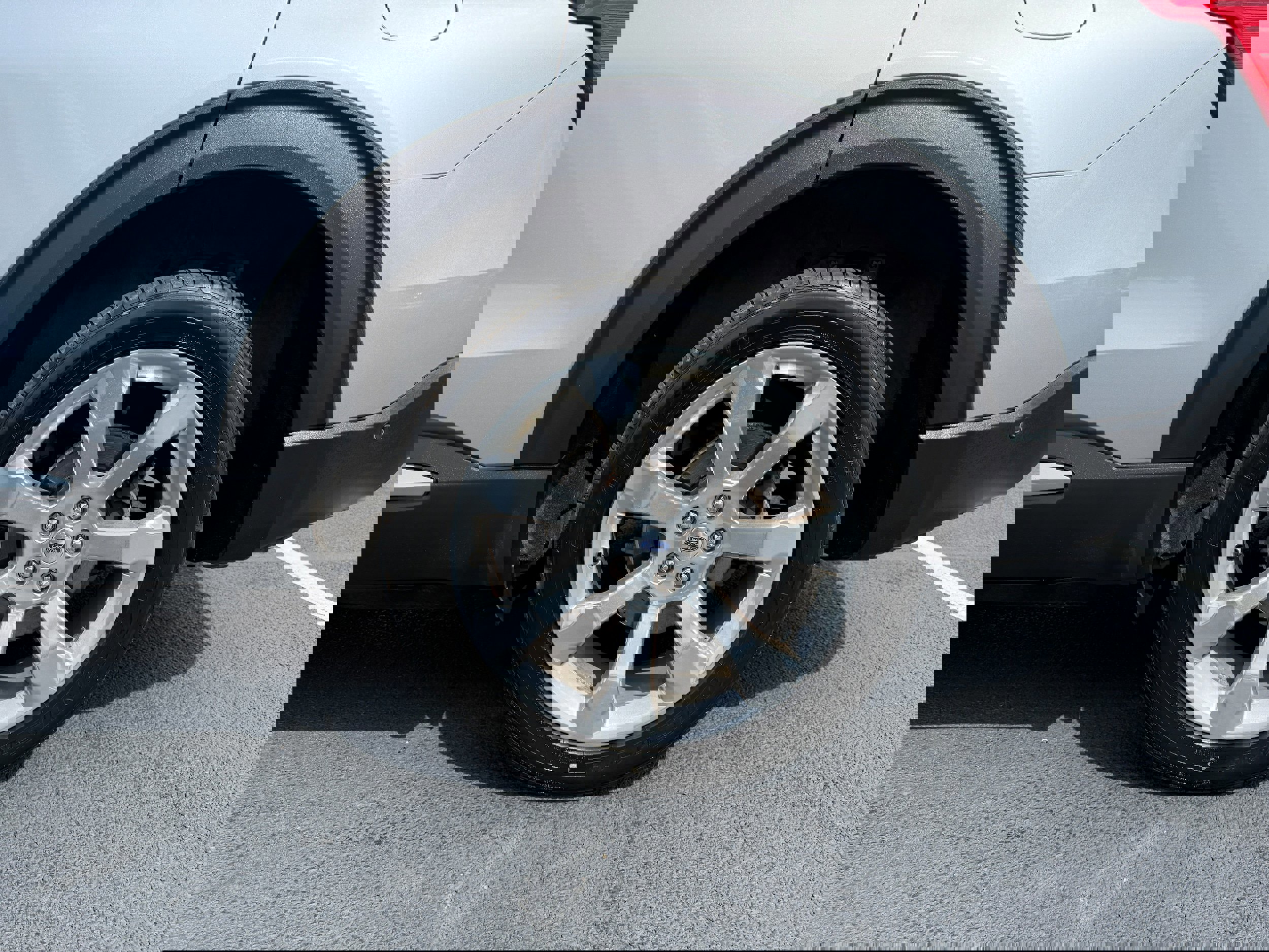 Certified 2020 Ford Explorer Platinum w/ Premium Technology Package image 10