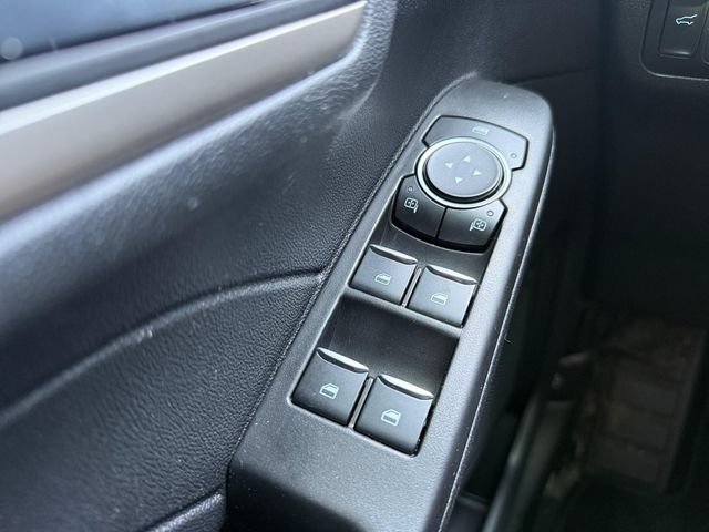 Certified 2021 Ford Escape SE w/ SE Sport Appearance Package FWD image 28