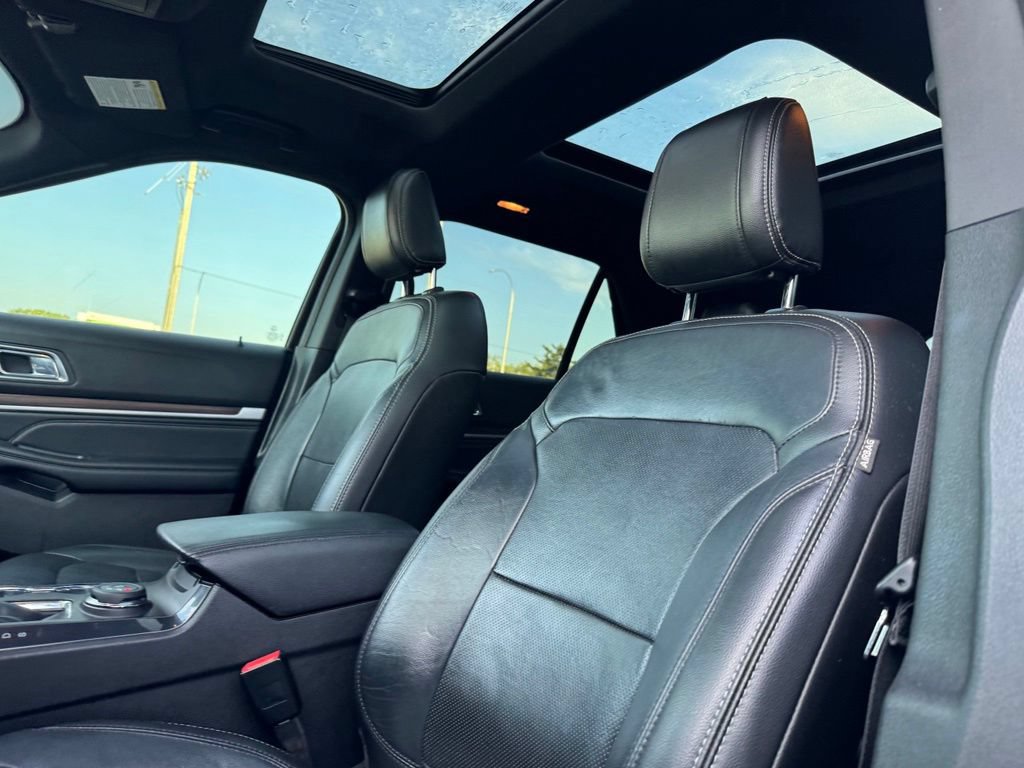 Certified 2018 Ford Explorer Limited w/ Equipment Group 301A AWD/4WD image 7
