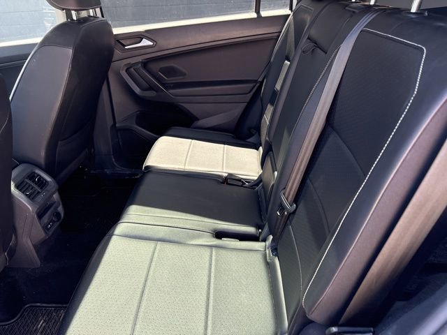 Used 2021 Volkswagen Tiguan SEL AWD/4WD image 37