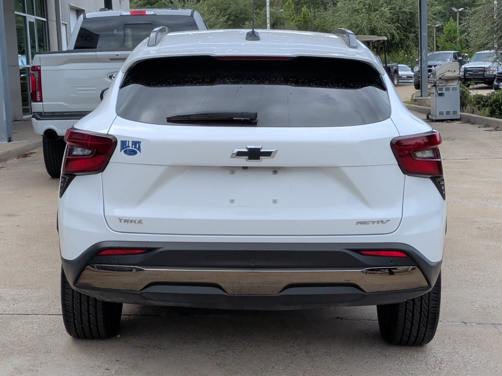 Used 2025 Chevrolet Trax ACTIV w/ Driver Confidence Package FWD image 4