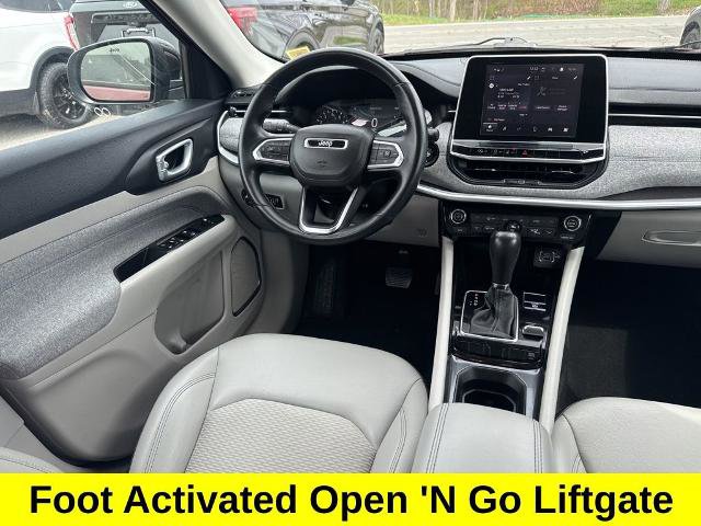 Used 2022 Jeep Compass Latitude w/ Convenience Group AWD/4WD image 11