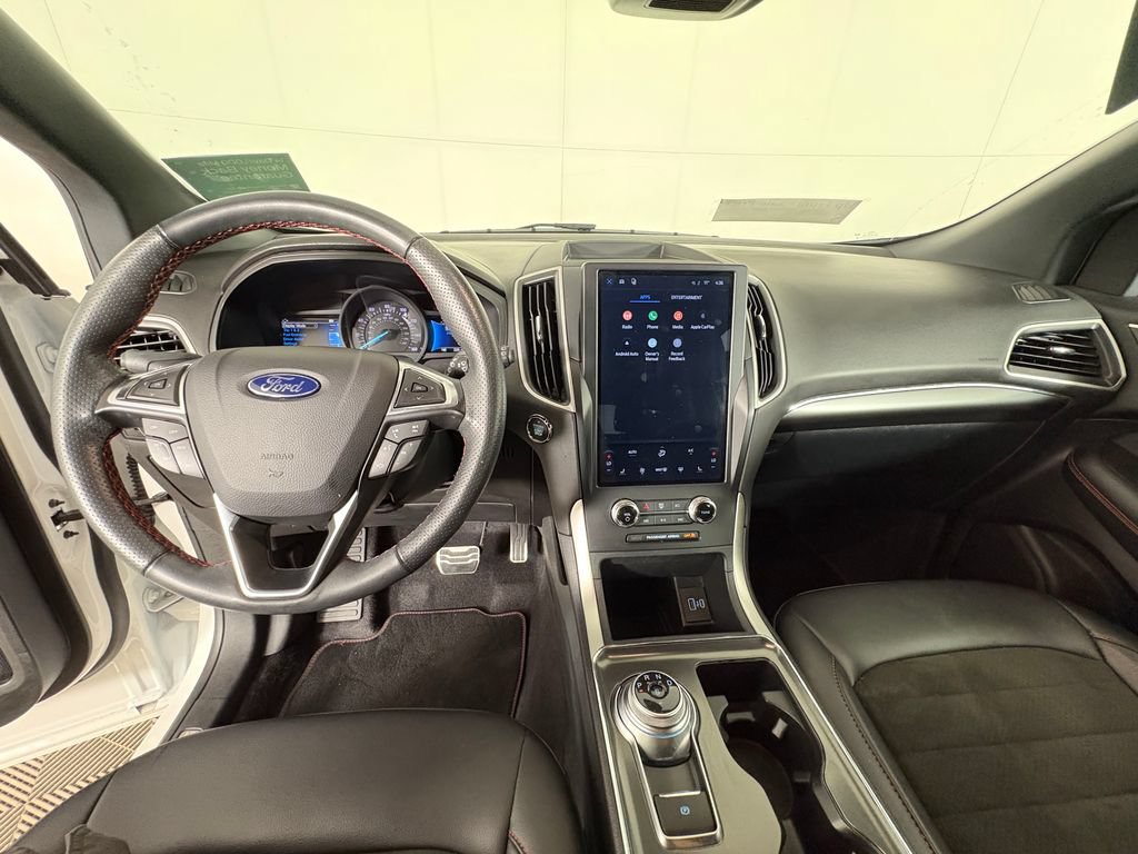 Certified 2024 Ford Edge ST-Line AWD/4WD image 8