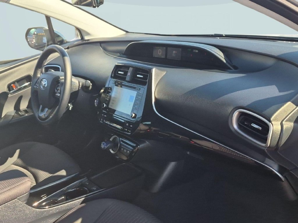 Used 2022 Toyota Prius Prime LE FWD image 28