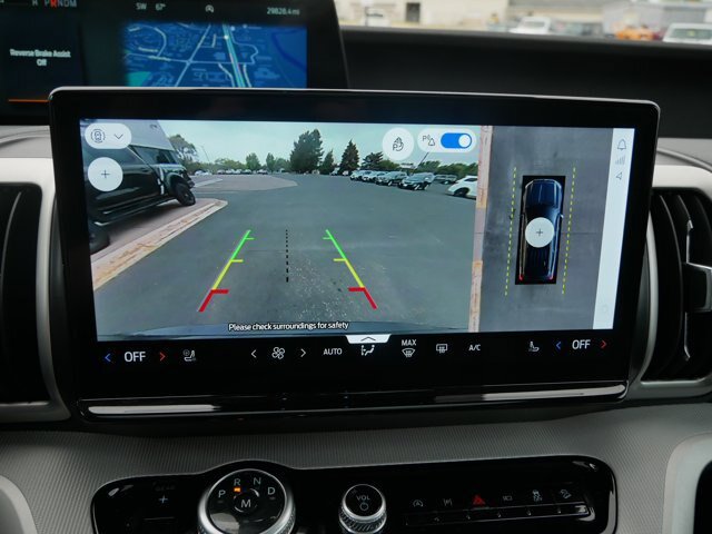 Certified 2025 Ford Expedition Active AWD/4WD image 24