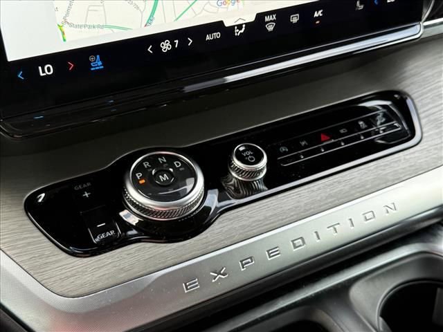 Certified 2025 Ford Expedition Platinum AWD/4WD image 21