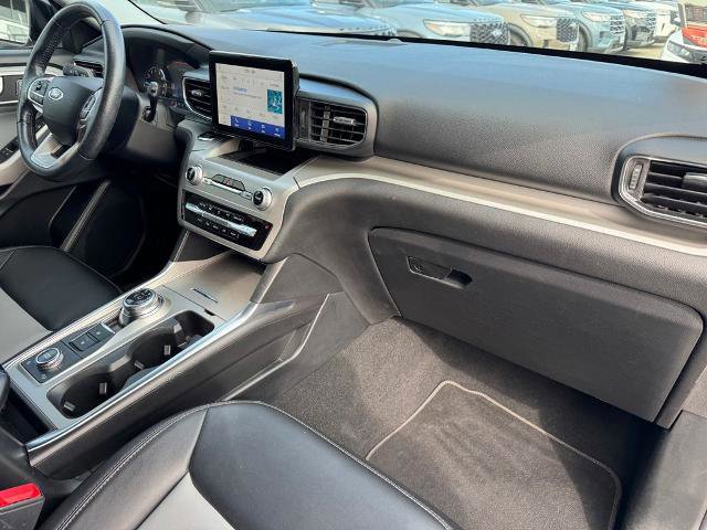 Certified 2022 Ford Explorer XLT w/ Equipment Group 202A image 7