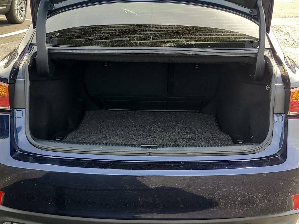 Used 2019 Lexus IS 300 AWD w/ Navigation Package image 7