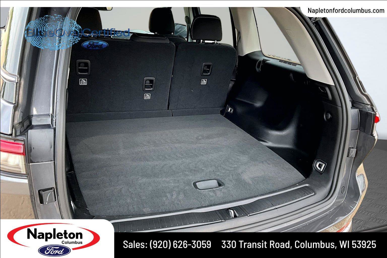 Used 2022 Jeep Grand Cherokee Laredo w/ Luxury Tech Group I AWD/4WD image 5