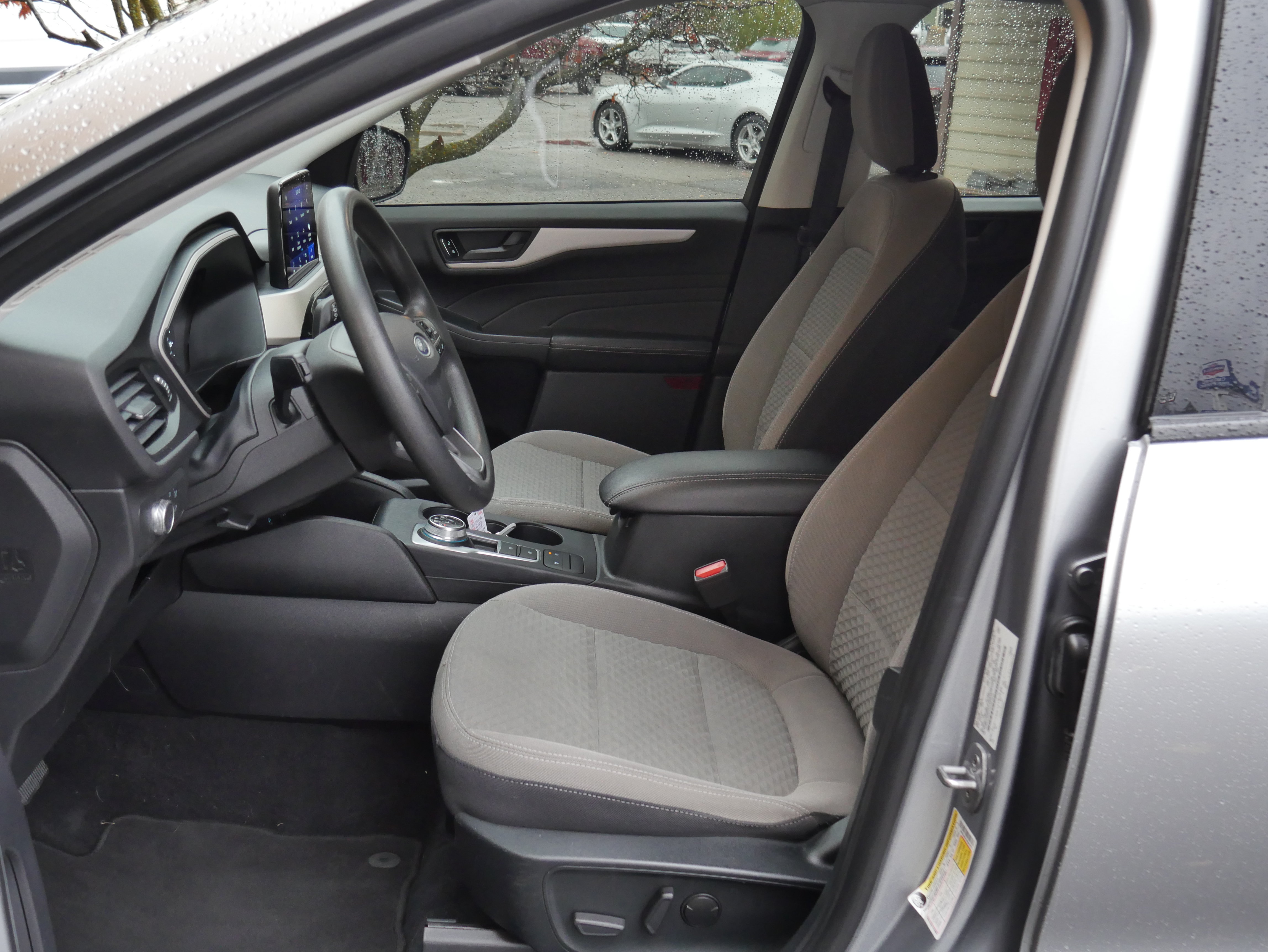 Certified 2022 Ford Escape SE AWD/4WD image 3