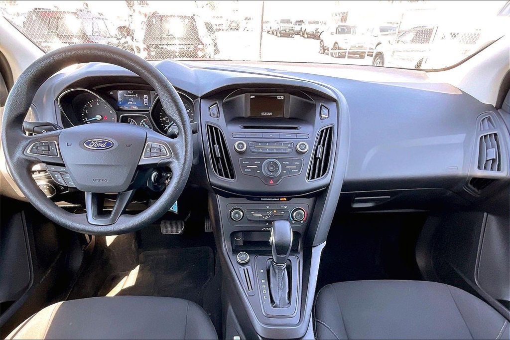 Certified 2017 Ford Focus SE image 13