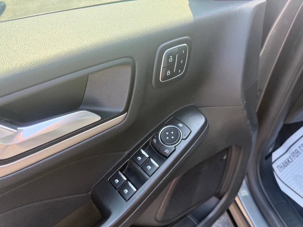 Certified 2022 Ford Escape SEL w/ Technology Package FWD image 18