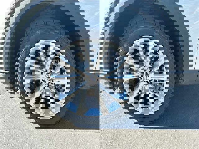 Certified 2022 Ford Explorer Platinum w/ Technology Package image 34