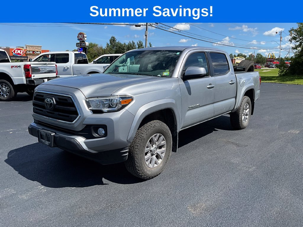 Used 2018 Toyota Tacoma SR5 AWD/4WD image 3