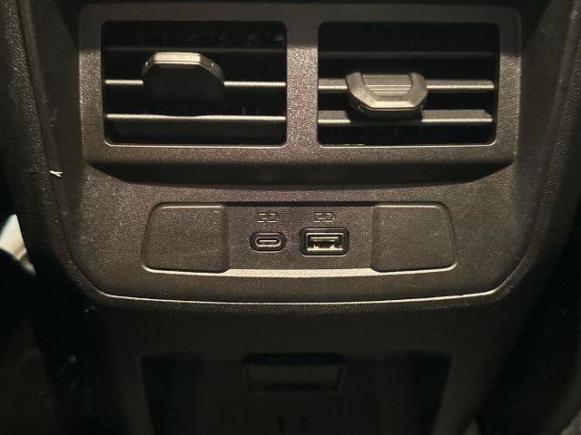 Used 2024 Chevrolet Colorado ZR2 w/ ZR2 Convenience Package III AWD/4WD image 31