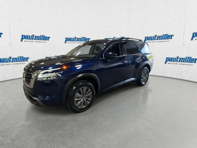 Used 2025 Nissan Pathfinder SV FWD image 5