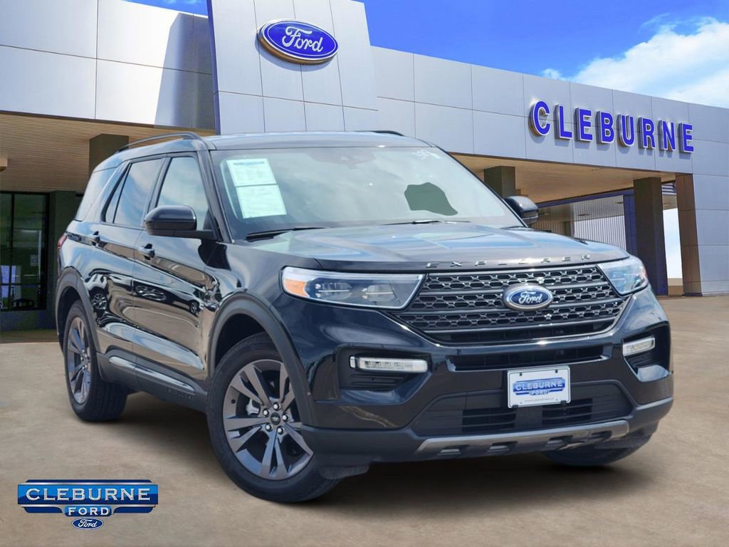 Certified 2024 Ford Explorer XLT w/ Equipment Group 202A