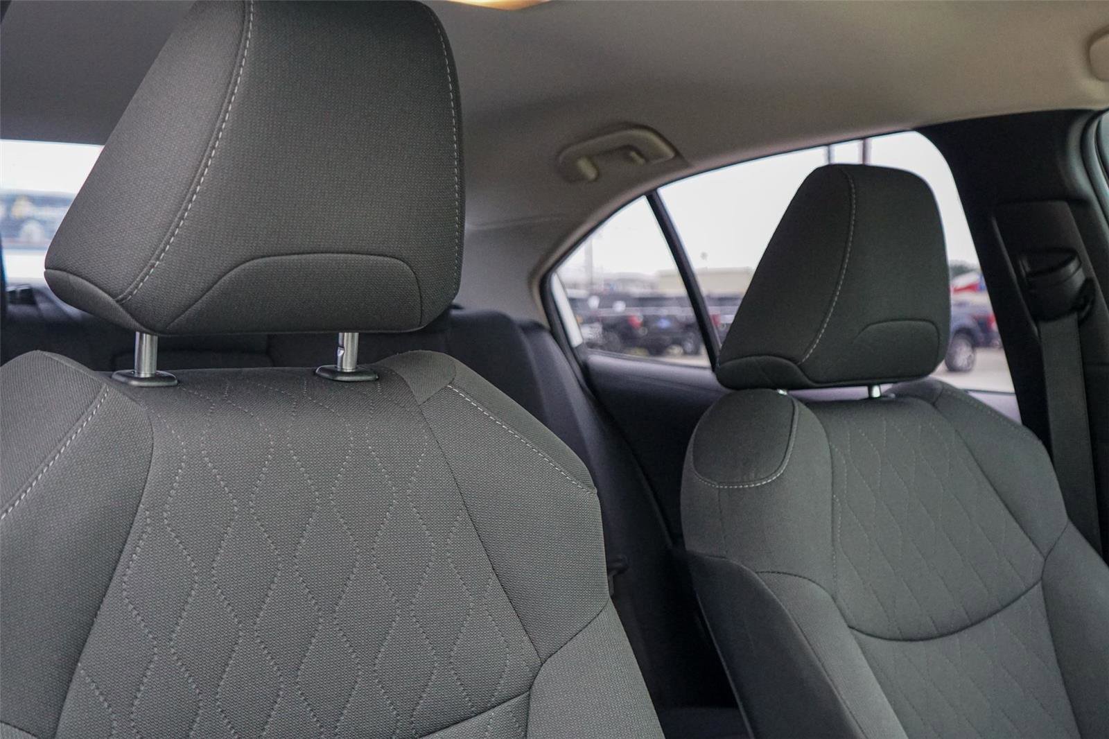 Used 2020 Toyota Corolla LE FWD image 29