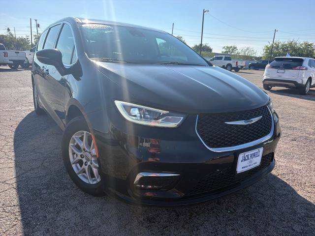 Used 2024 Chrysler Pacifica Touring-L FWD image 1