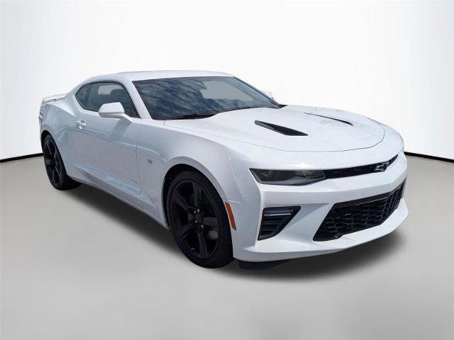 Used 2017 Chevrolet Camaro SS RWD image 2