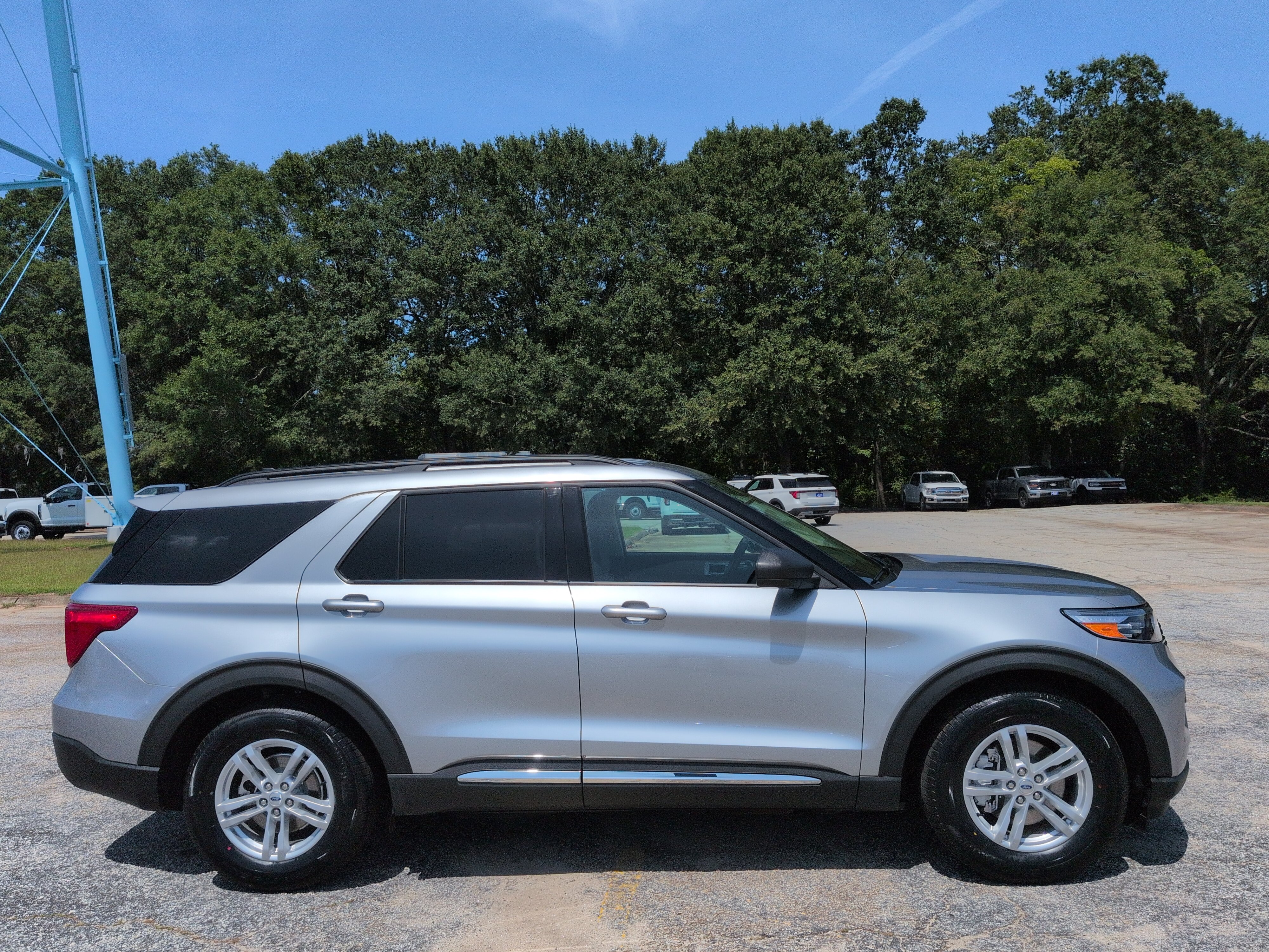 Certified 2023 Ford Explorer XLT RWD video 1