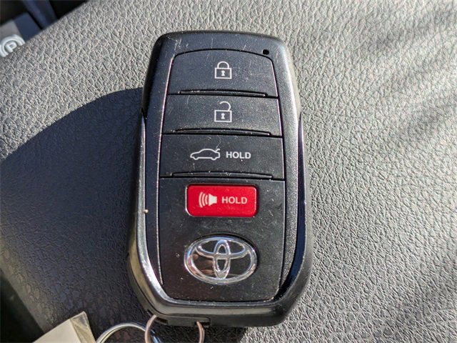 Used 2025 Toyota Camry SE image 25