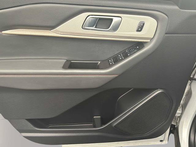 Certified 2025 Ford Explorer Active w/ Active Comfort Package AWD/4WD image 29