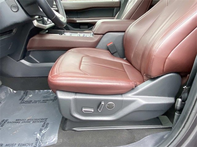 Certified 2024 Ford Expedition Limited image 29