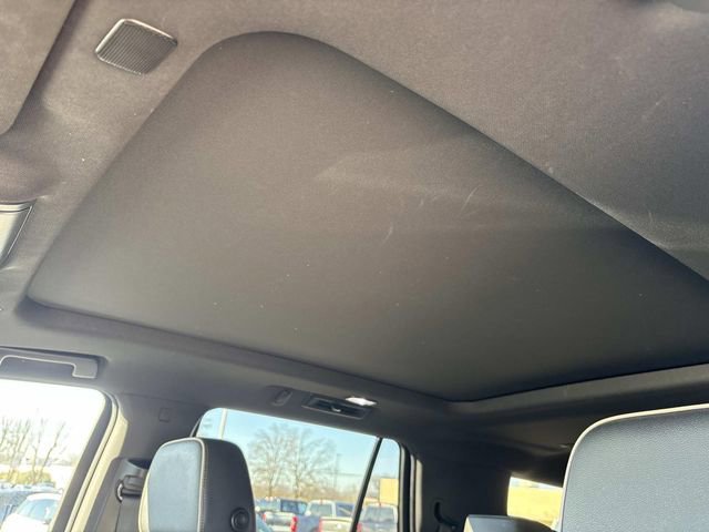 Used 2021 GMC Yukon SLT w/ SLT Premium Package image 28