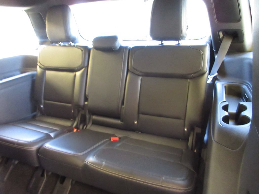 Certified 2025 Ford Expedition Platinum w/ Stealth Performance Package AWD/4WD image 24