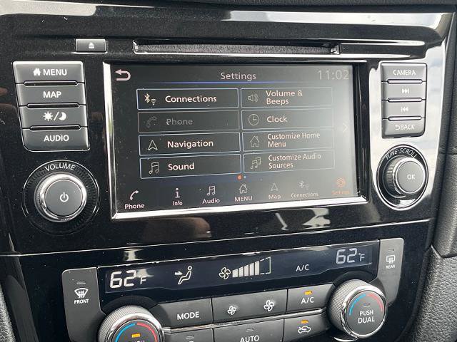 Used 2019 Nissan Rogue SV w/ Premium Package FWD image 13