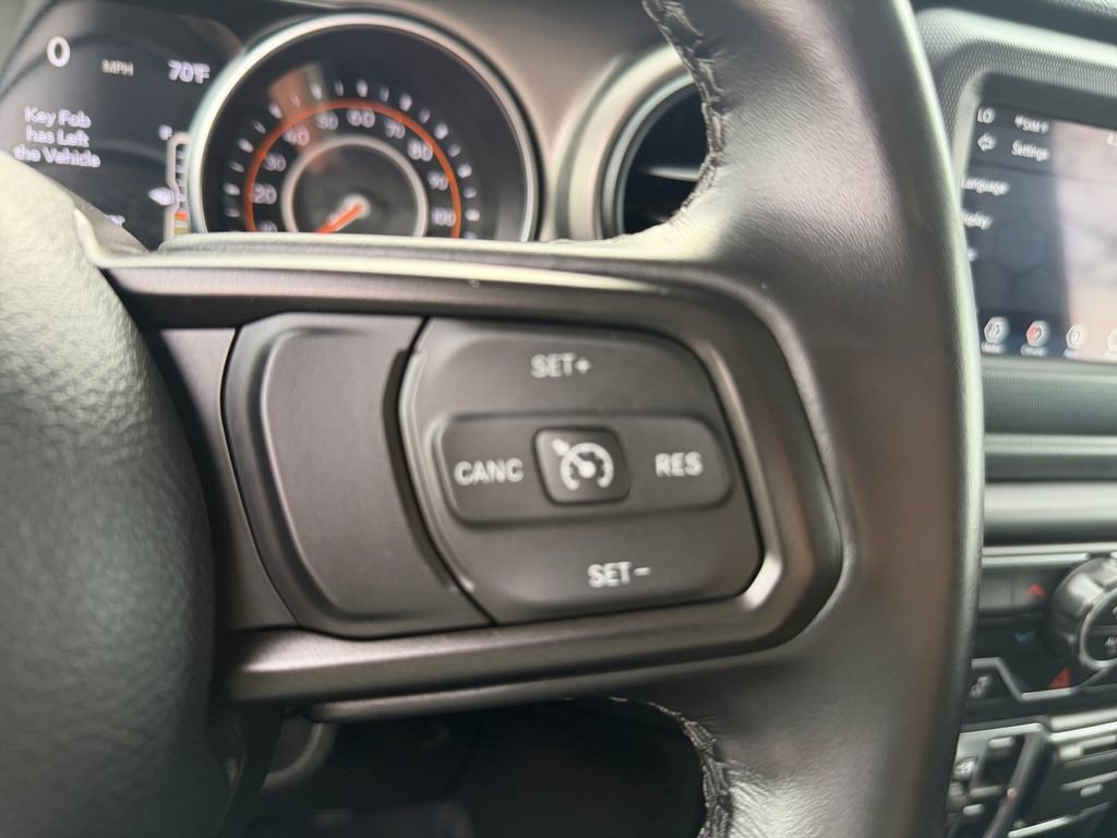 Used 2022 Jeep Gladiator Sport AWD/4WD image 16