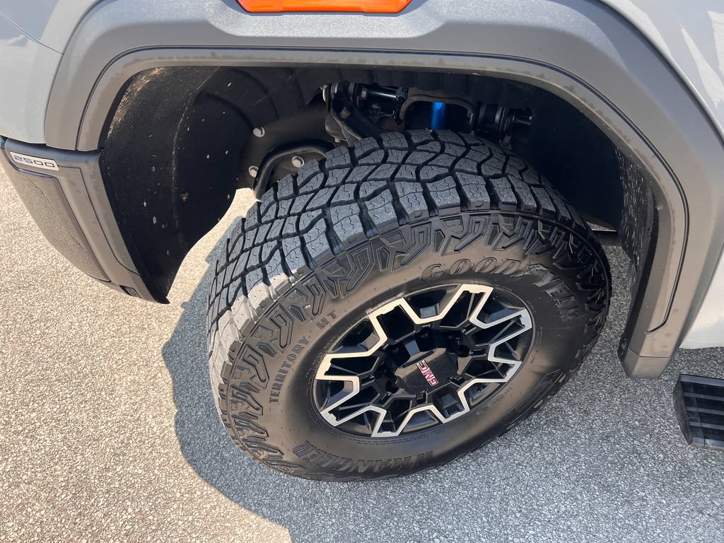 Used 2024 GMC Sierra 2500 AT4X AWD/4WD image 35