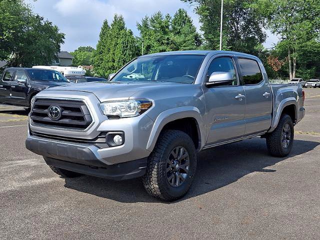 Used 2021 Toyota Tacoma SR5 AWD/4WD image 3