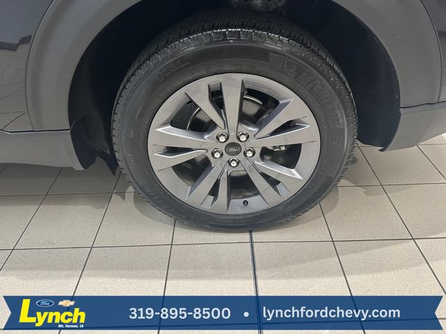 Certified 2024 Ford Explorer XLT w/ Equipment Group 202A AWD/4WD image 31