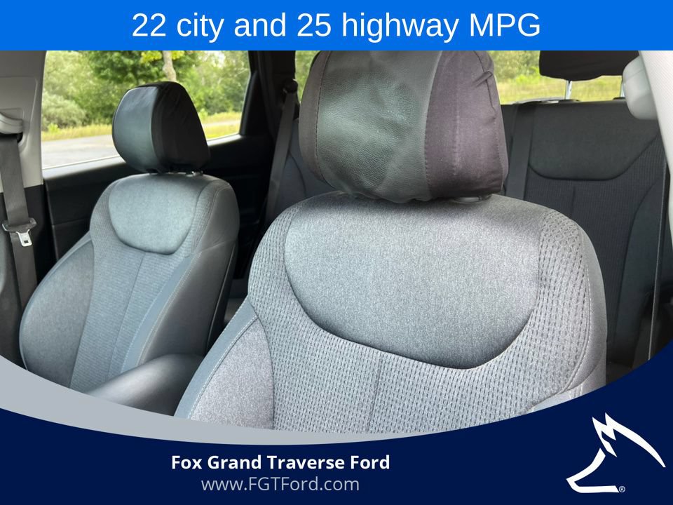 Used 2023 Hyundai Santa Fe SE AWD/4WD image 10