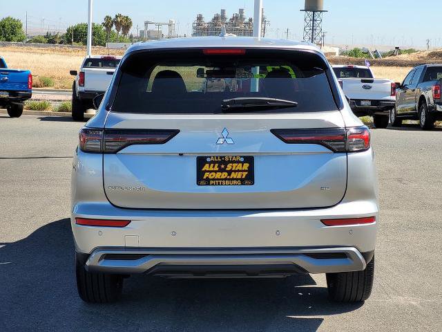 Used 2025 Mitsubishi Outlander SE FWD image 5