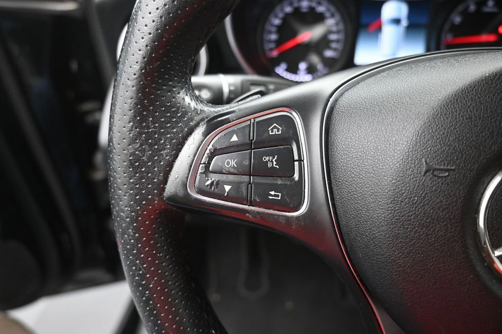 Used 2019 Mercedes-Benz GLC 300 image 28