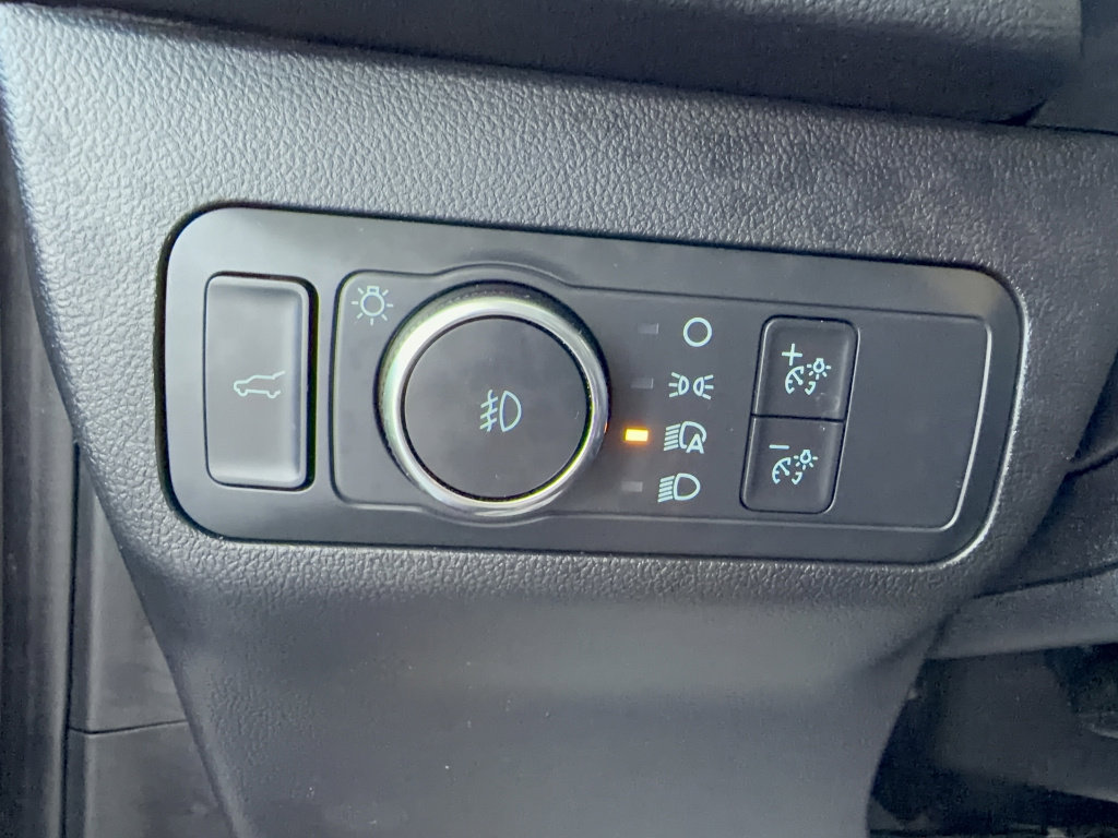 Certified 2022 Ford Escape SEL w/ SEL Stealth AWD Package image 28