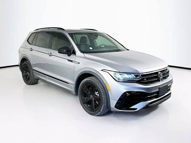 Used 2023 Volkswagen Tiguan SE R-Line AWD/4WD image 24