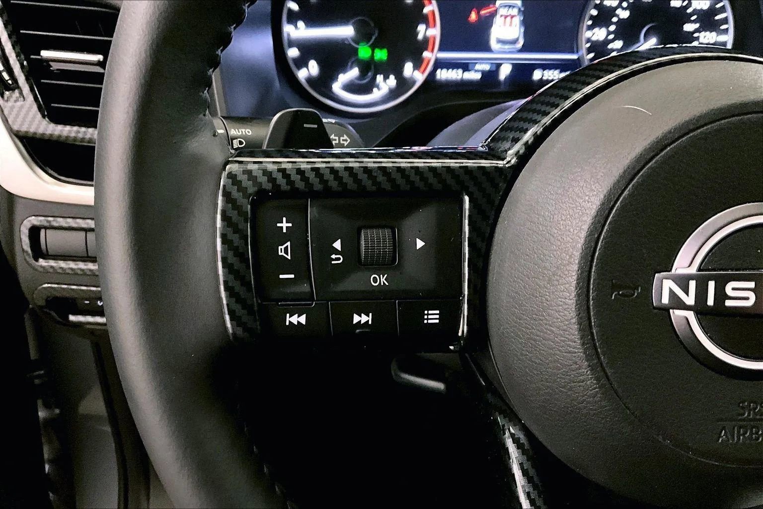 Used 2023 Nissan Rogue SL w/ SL Premium Package image 17