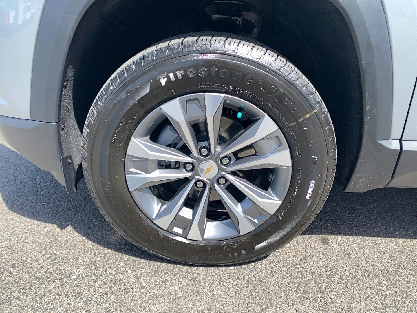 Used 2026 Chevrolet Equinox LT w/ Safety and Technology Package FWD image 9