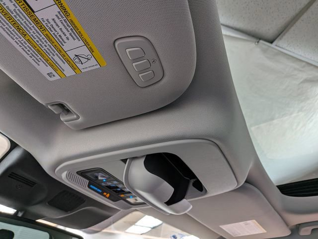 Certified 2025 Ford Expedition Active image 13