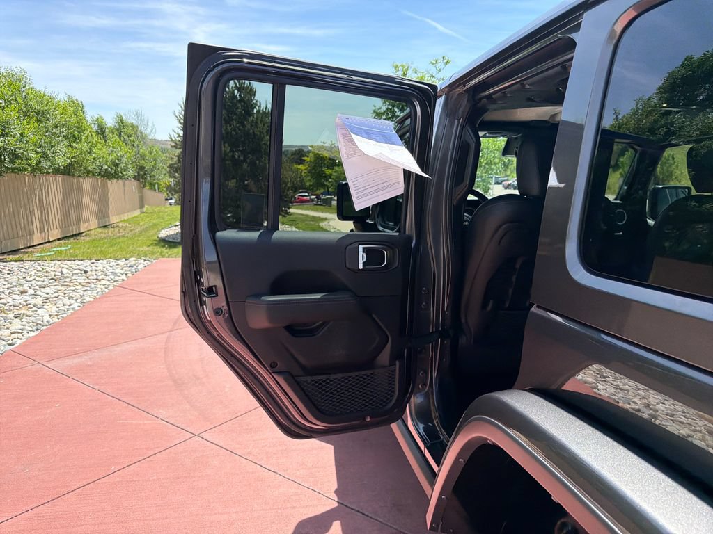 Used 2021 Jeep Wrangler Unlimited Rubicon AWD/4WD image 20