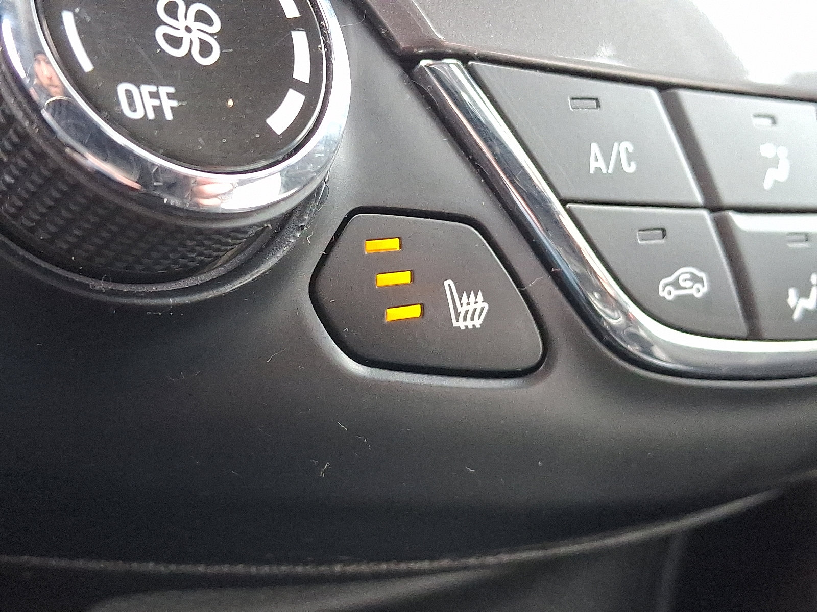 Used 2017 Chevrolet Cruze LT w/ Convenience Package image 26