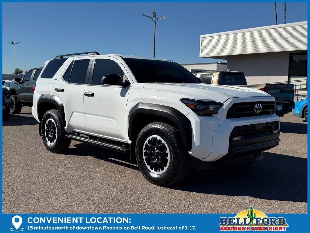 Used 2025 Toyota 4Runner SR5 AWD/4WD image 5