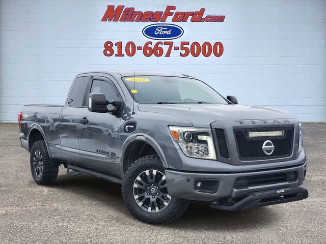 Used 2017 Nissan Titan PRO-4X w/ Pro-4x Convenience Package image 4