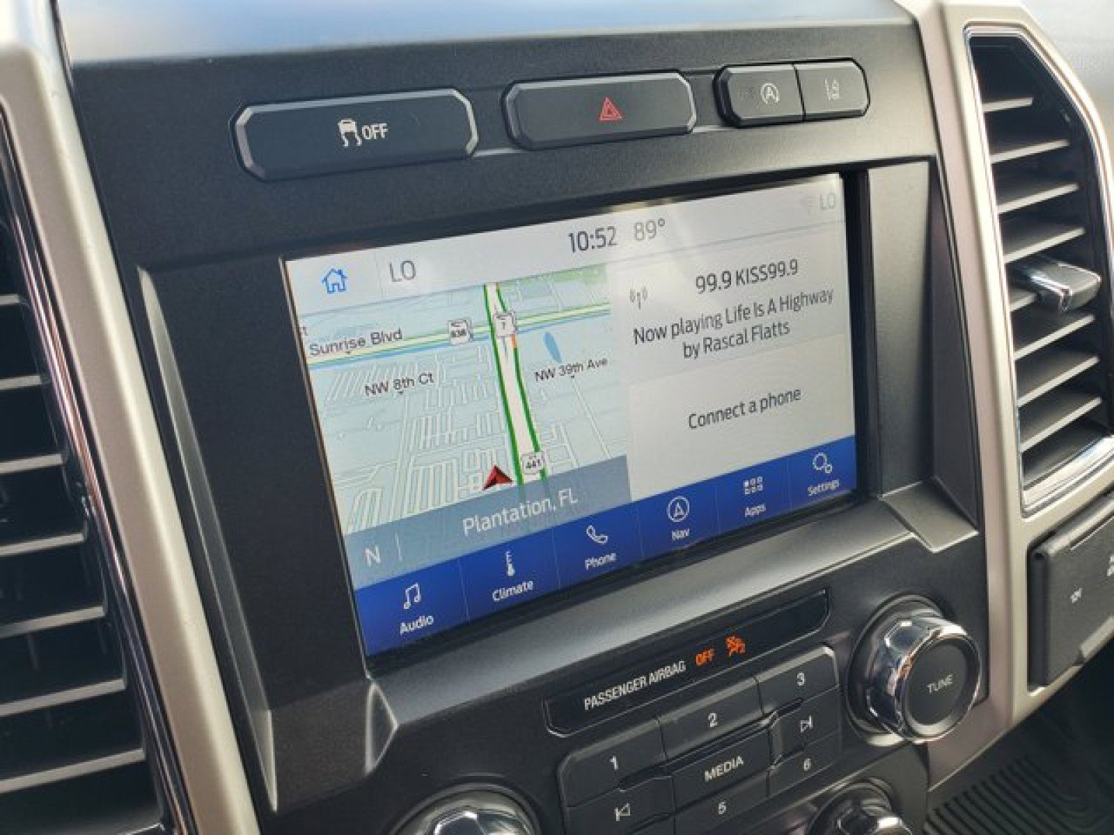 Certified 2020 Ford F150 Lariat image 21